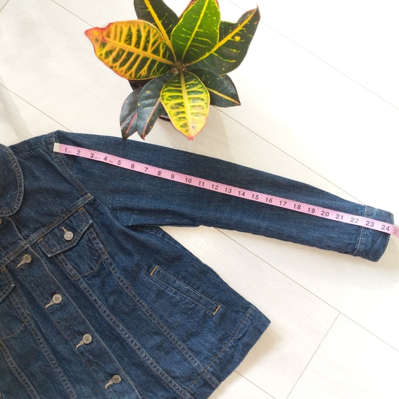 Gap Denim Jacket with Pleated Back - Picture 10 of 14